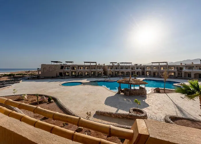 Beachfront Nadira Apartment *